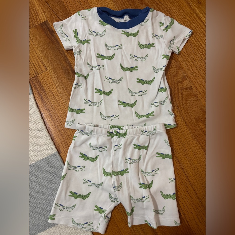 Kissy Kissy 2T Green Crocodile Print Short Sleeve Pajama Set